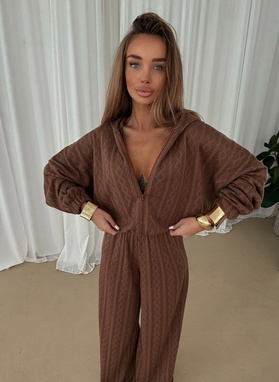 Brown women's set with a braided pattern