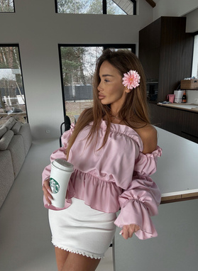 MARBELA Off-the-Shoulder Blouse in Pink
