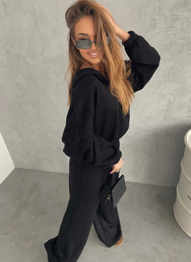 A smooth, black women's set with wool