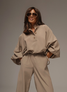 AZJA Set: Beige Pants and Sweatshirt
