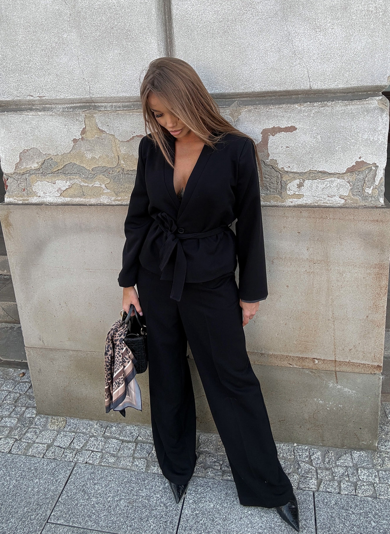 Women's WALERIA set in black