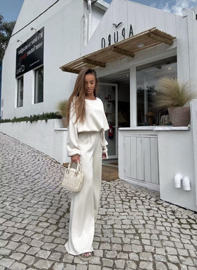 FLOW Set: Sweatshirt and Wide-Leg Pants in Light Beige