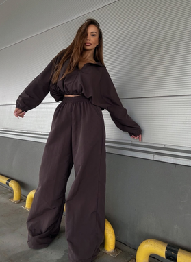 Brown MIJAS set with wide-leg trousers and oversized sweatshirt