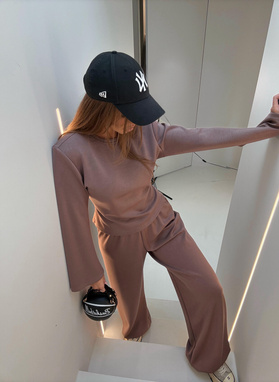 MAGNOLIA Set: Pants and Sweatshirt in Mocha