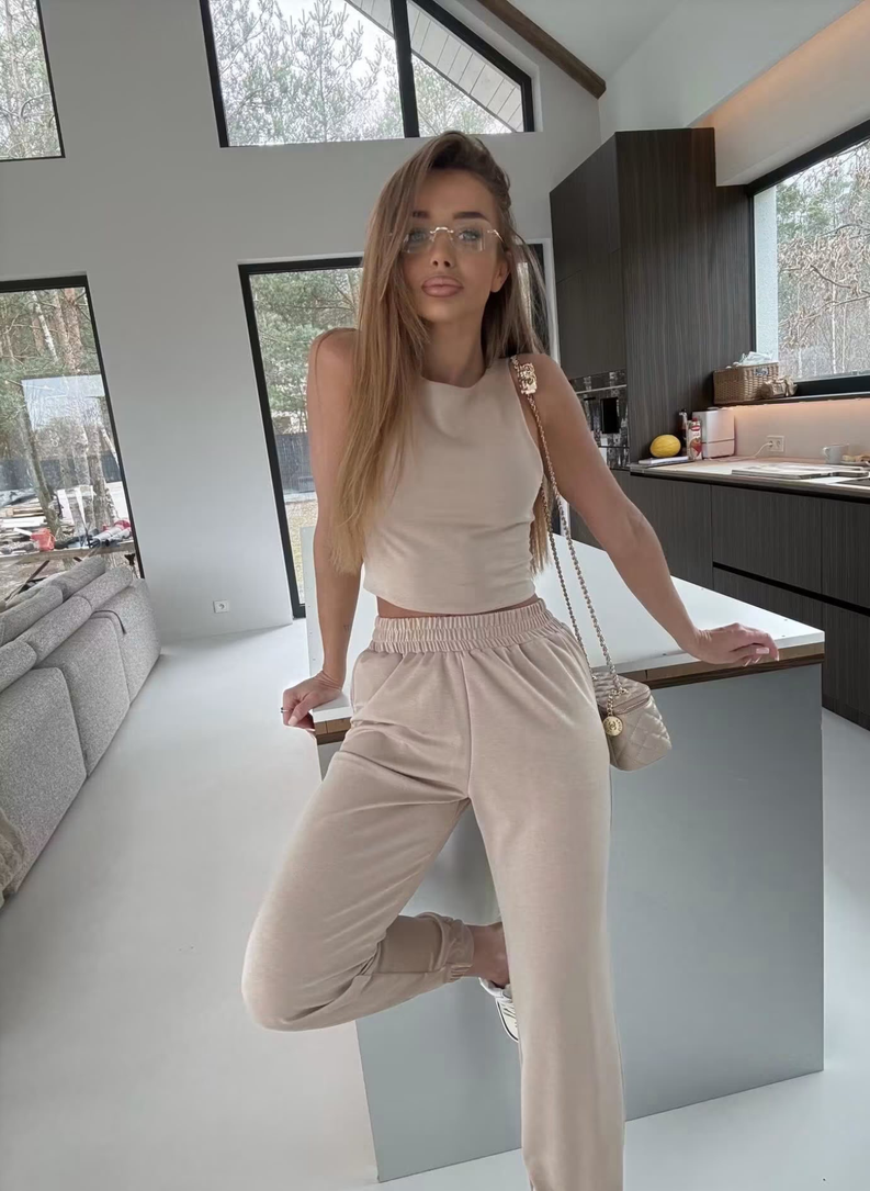 SAVE Set: Beige Sweatshirt and Sweatpants