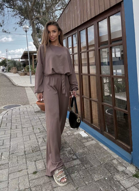 FLOW Set: Sweatshirt and Wide-Leg Pants in Fango