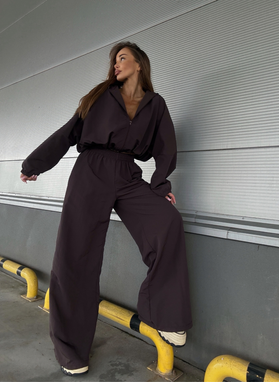 Brown MIJAS set with wide-leg trousers and oversized sweatshirt