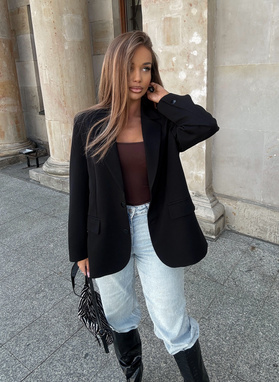 Black oversized women's blazer