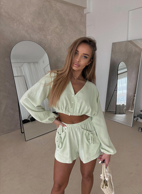 LIZBONA Pistachio-Colored Linen Set