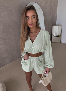 LIZBONA Pistachio-Colored Linen Set