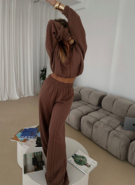 Brown women's set with a braided pattern