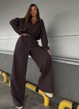 Brown MIJAS set with wide-leg trousers and oversized sweatshirt