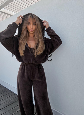 Women’s ribbed set sweatshirt and wide-leg trousers brown