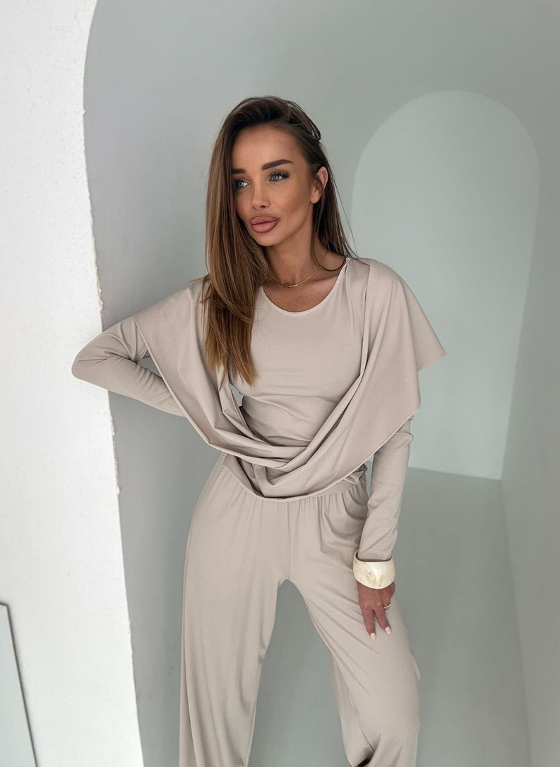 MEDI Women's Set in Light Beige
