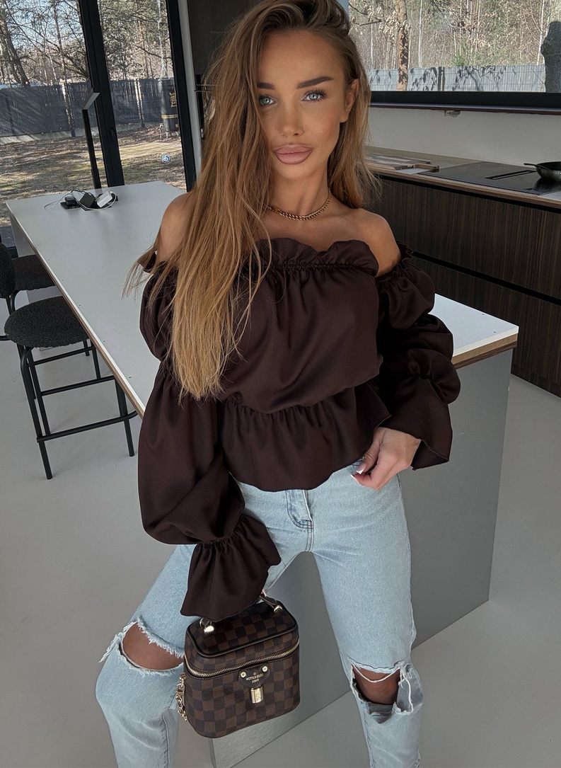 MARBELA Off-the-Shoulder Blouse in Brown