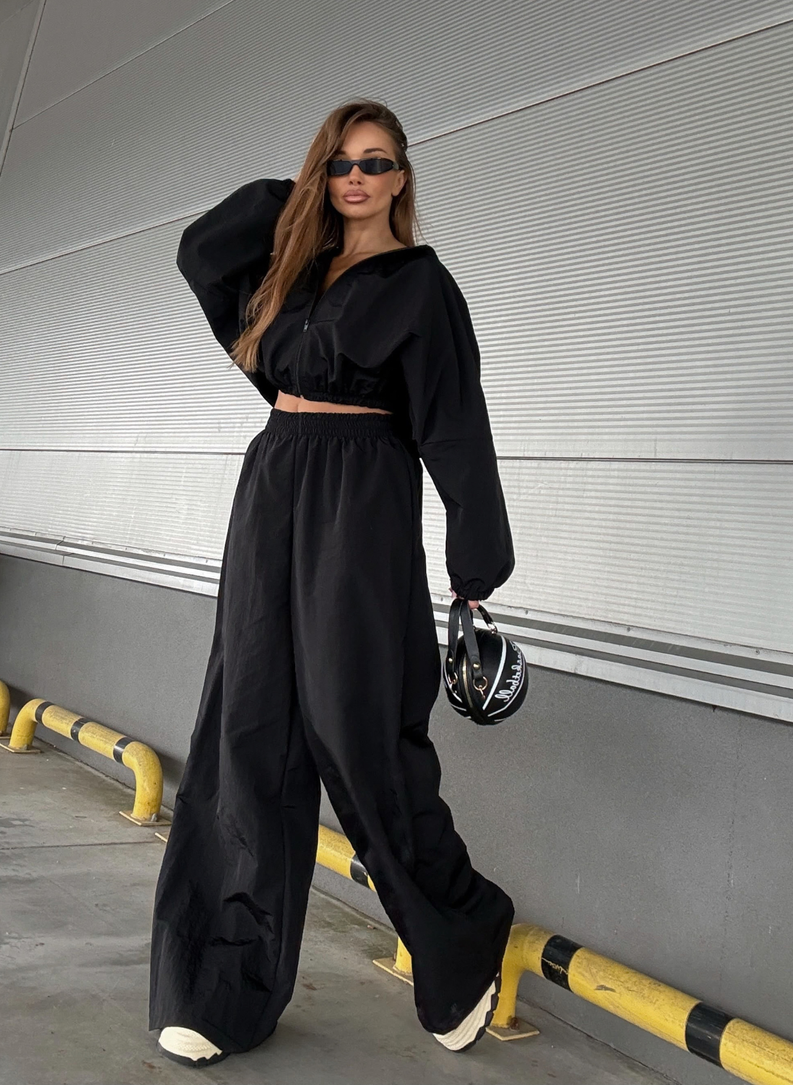Black MIJAS set with wide-leg trousers and oversized sweatshirt