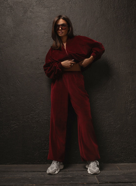 ALLYSON velour set: burgundy pants and sweatshirt