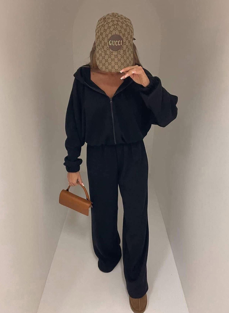 A smooth, black women's set with wool