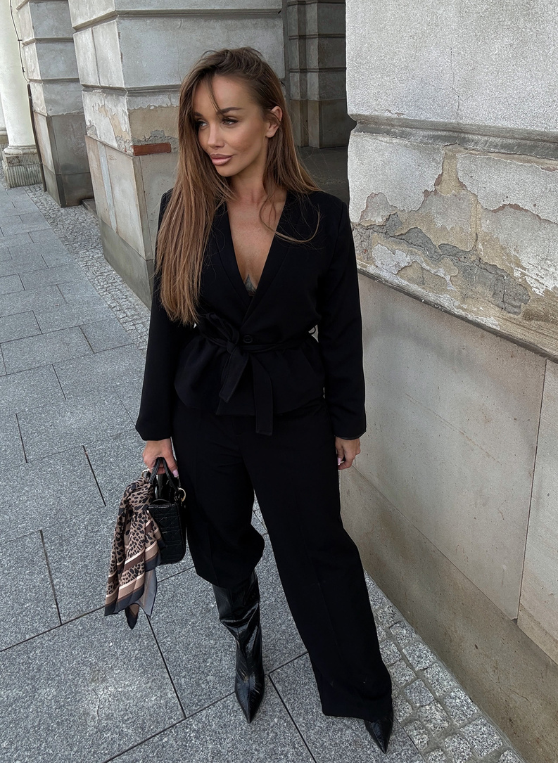 Women's WALERIA set in black