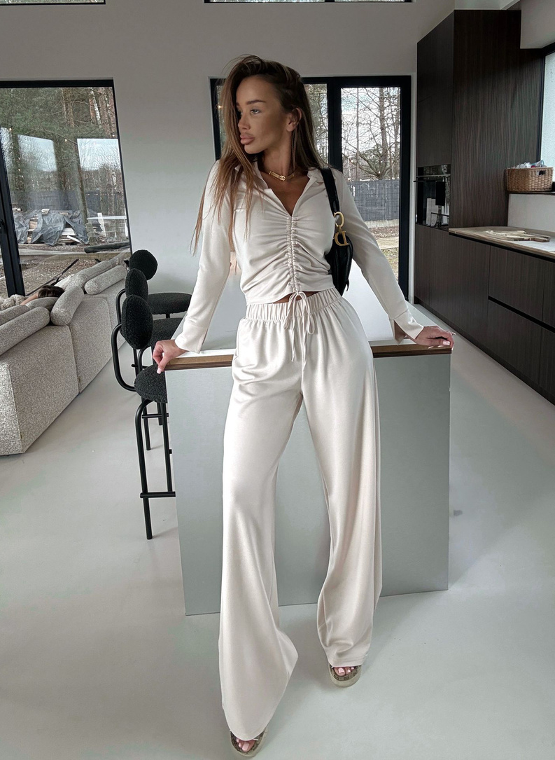 CREWT Women's Set in Light Beige