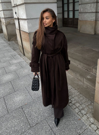 Women’s WICK coat brown with a high collar and waist tie.