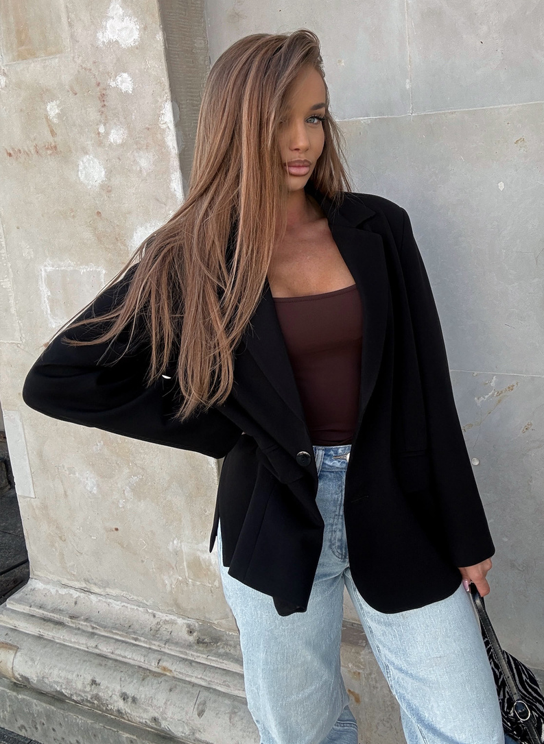 Black oversized women's blazer